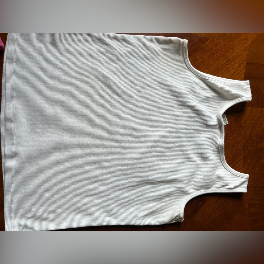 Two tank tops. White and pink - Picture 5 of 6